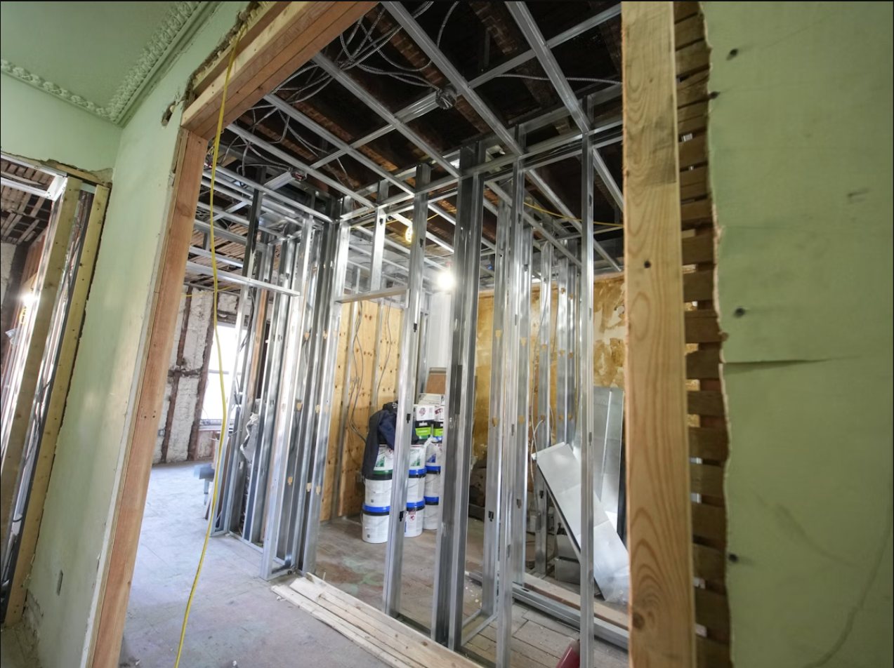Metallständerwand im Rohbau als Trockenbau-Unterkonstruktion